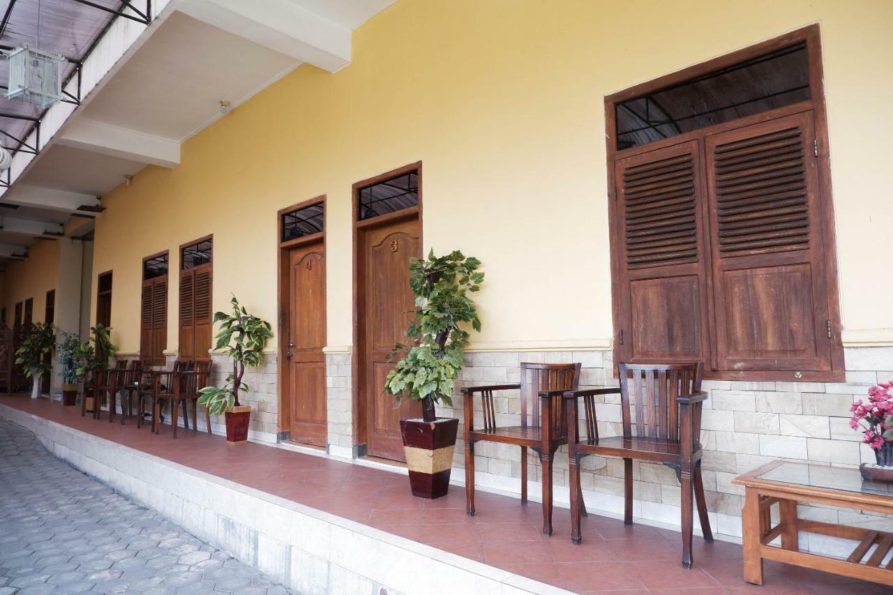 Oyo 405 Wisma Yosoputro Tanjungtirto Ngoại thất bức ảnh